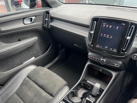 Volvo XC40 T4 R-DESIGN PRO 50
