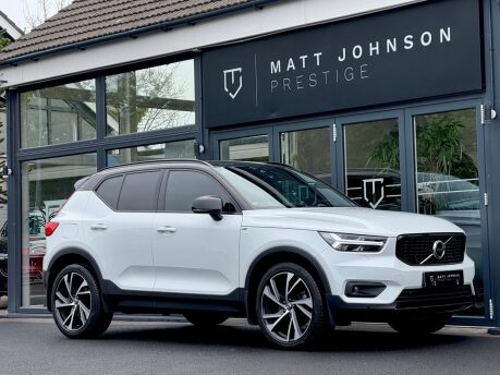 Volvo XC40 T4 R-DESIGN PRO 2