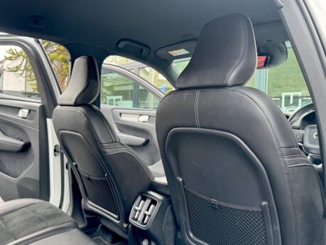 Volvo XC40 T4 R-DESIGN PRO 3