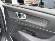 Volvo XC40 T4 R-DESIGN PRO 33