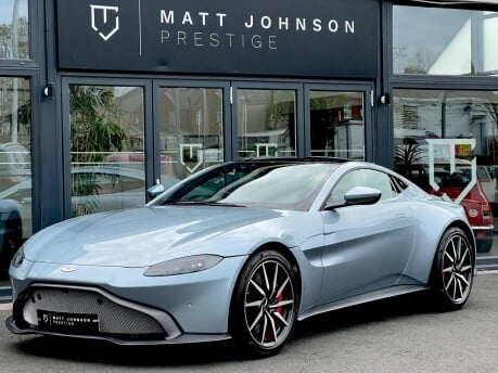 Aston Martin Vantage V8 13