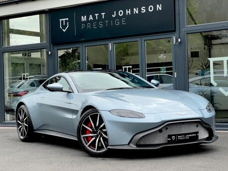 Aston Martin Vantage V8 5