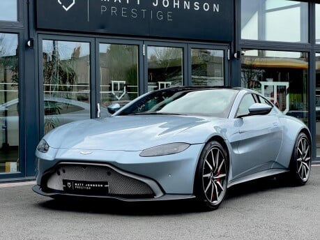 Aston Martin Vantage V8 38