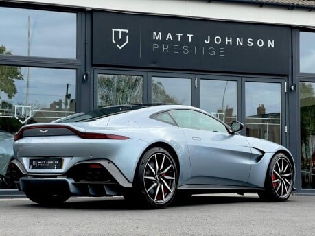 Aston Martin Vantage V8 40