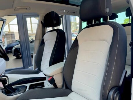 Volkswagen Tiguan ELEGANCE TSI DSG 2
