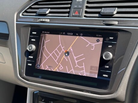 Volkswagen Tiguan ELEGANCE TSI DSG 18