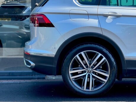 Volkswagen Tiguan ELEGANCE TSI DSG 19