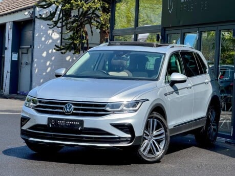 Volkswagen Tiguan ELEGANCE TSI DSG 23