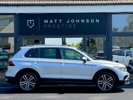 Volkswagen Tiguan ELEGANCE TSI DSG 25