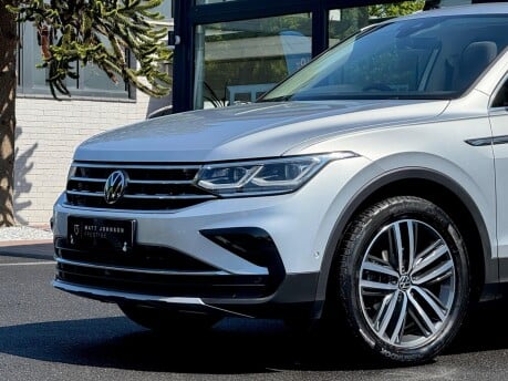 Volkswagen Tiguan ELEGANCE TSI DSG 29