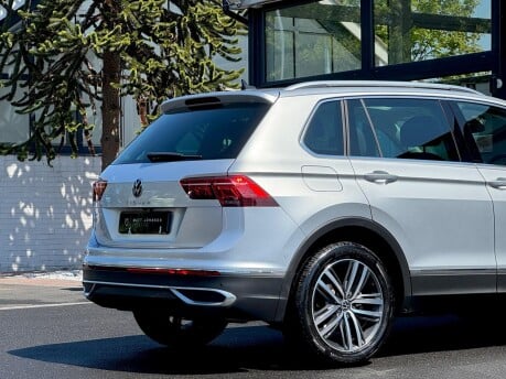 Volkswagen Tiguan ELEGANCE TSI DSG 33