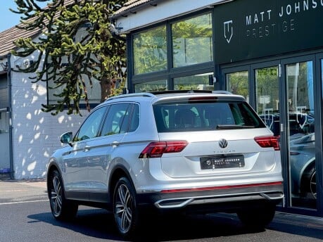 Volkswagen Tiguan ELEGANCE TSI DSG 37