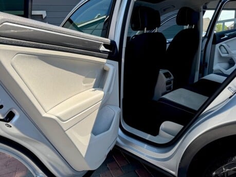 Volkswagen Tiguan ELEGANCE TSI DSG 40