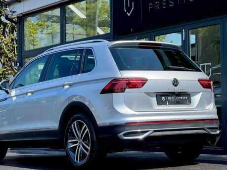 Volkswagen Tiguan ELEGANCE TSI DSG 41