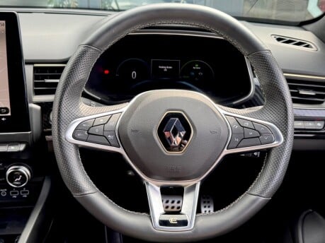 Renault Arkana E-TECH ENGINEERED 13