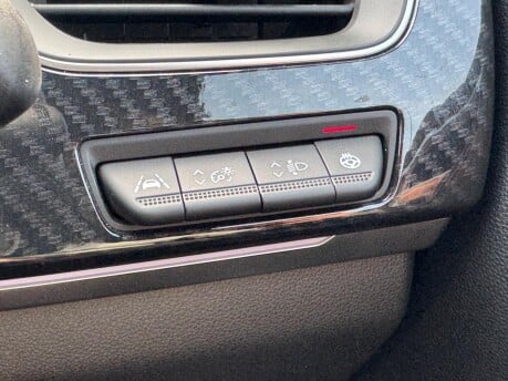 Renault Arkana E-TECH ENGINEERED 28