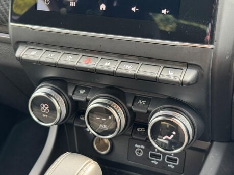 Renault Arkana E-TECH ENGINEERED 31