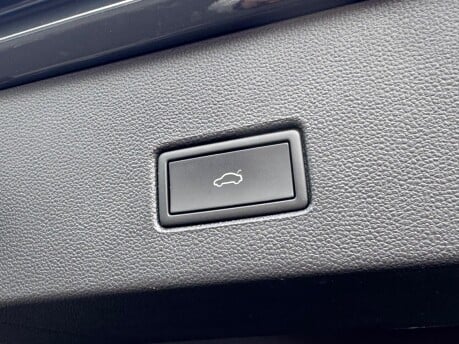 Volkswagen T-Roc SEL TSI 4MOTION DSG 14