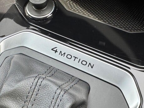 Volkswagen T-Roc SEL TSI 4MOTION DSG 17