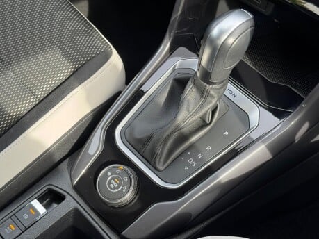 Volkswagen T-Roc SEL TSI 4MOTION DSG 41