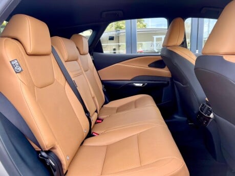 Lexus RX 350H PREMIUM PLUS 38