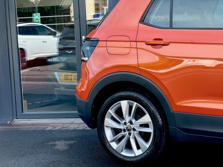 Volkswagen T-Cross SE TSI 17