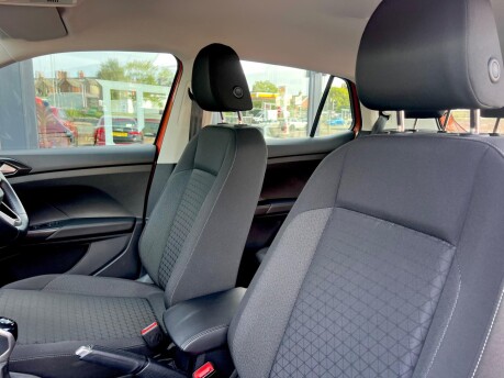 Volkswagen T-Cross SE TSI 25