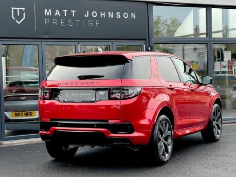 Land Rover Discovery Sport R-DYNAMIC SE PHEV 2