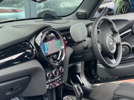 Mini Hatch JOHN COOPER WORKS 16