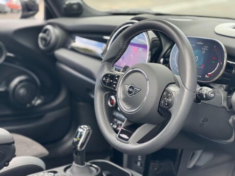 Mini Hatch JOHN COOPER WORKS 26