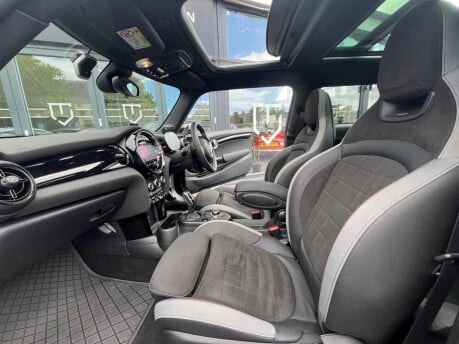 Mini Hatch JOHN COOPER WORKS 3
