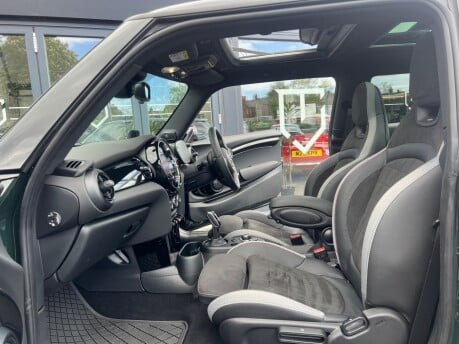 Mini Hatch JOHN COOPER WORKS 21