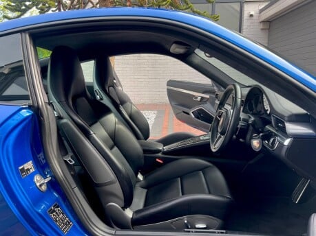 Porsche 911 CARRERA 4S PDK 10