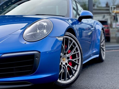 Porsche 911 CARRERA 4S PDK 18