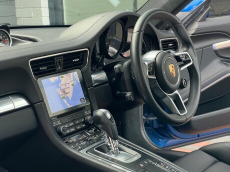 Porsche 911 CARRERA 4S PDK 22