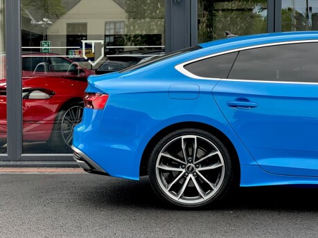 Audi A5 SPORTBACK TDI S LINE MHEV 31
