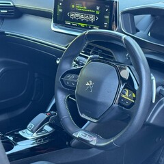 Peugeot 2008 PURETECH S/S GT 4