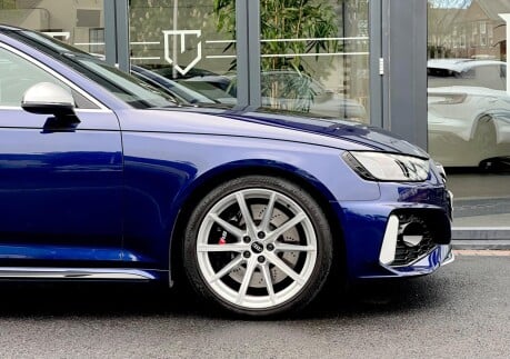 Audi RS4 RS 4 TFSI QUATTRO 33
