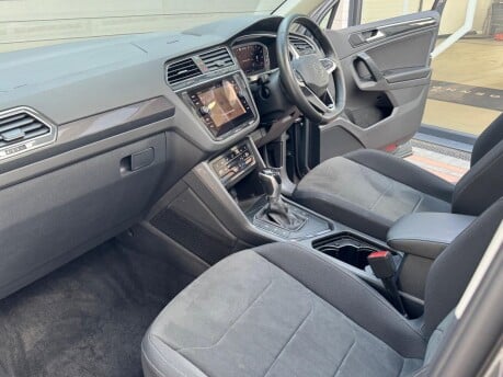 Volkswagen Tiguan ELEGANCE TSI DSG 18