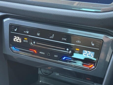 Volkswagen Tiguan ELEGANCE TSI DSG 28
