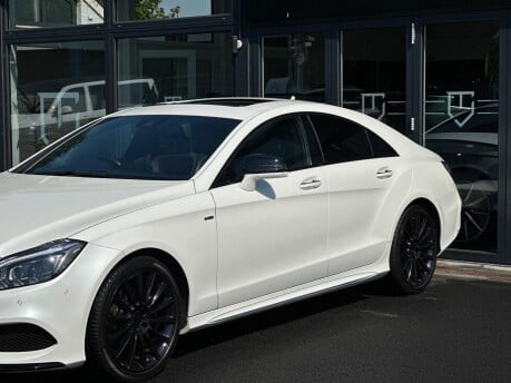 Mercedes-Benz CLS CLS220 D AMG LINE PREMIUM PLUS 19