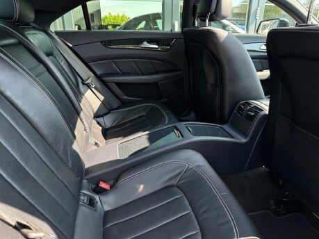 Mercedes-Benz CLS CLS220 D AMG LINE PREMIUM PLUS 23
