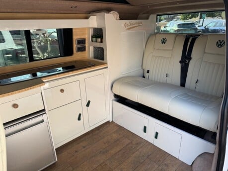Volkswagen Transporter T28 TDI P/V HIGHLINE 12