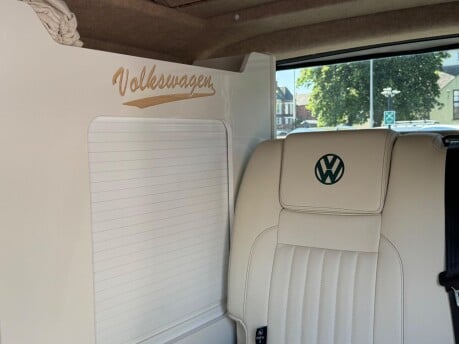 Volkswagen Transporter T28 TDI P/V HIGHLINE 26