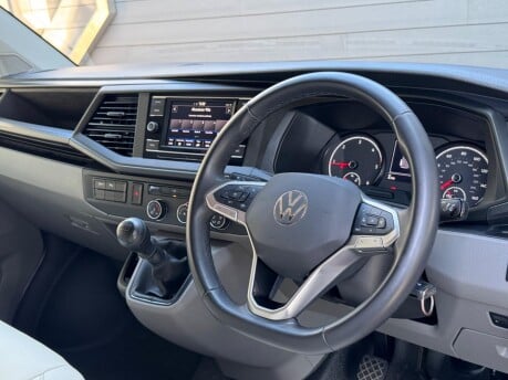 Volkswagen Transporter T28 TDI P/V HIGHLINE 37