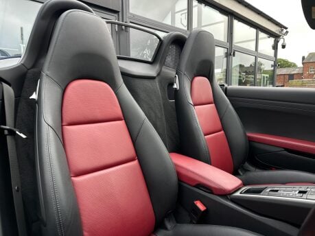 Porsche 718 BOXSTER PDK 26