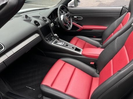 Porsche 718 BOXSTER PDK 28