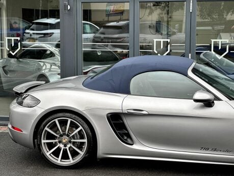 Porsche 718 BOXSTER PDK 33
