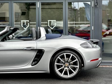 Porsche 718 BOXSTER PDK 36