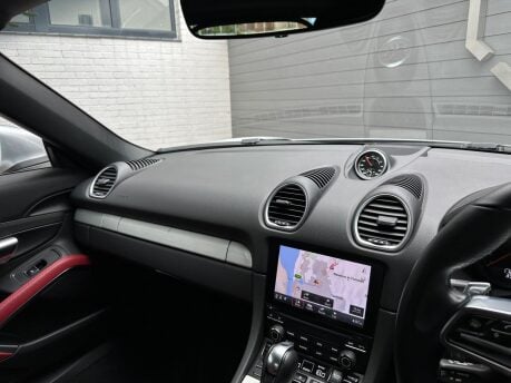 Porsche 718 BOXSTER PDK 61